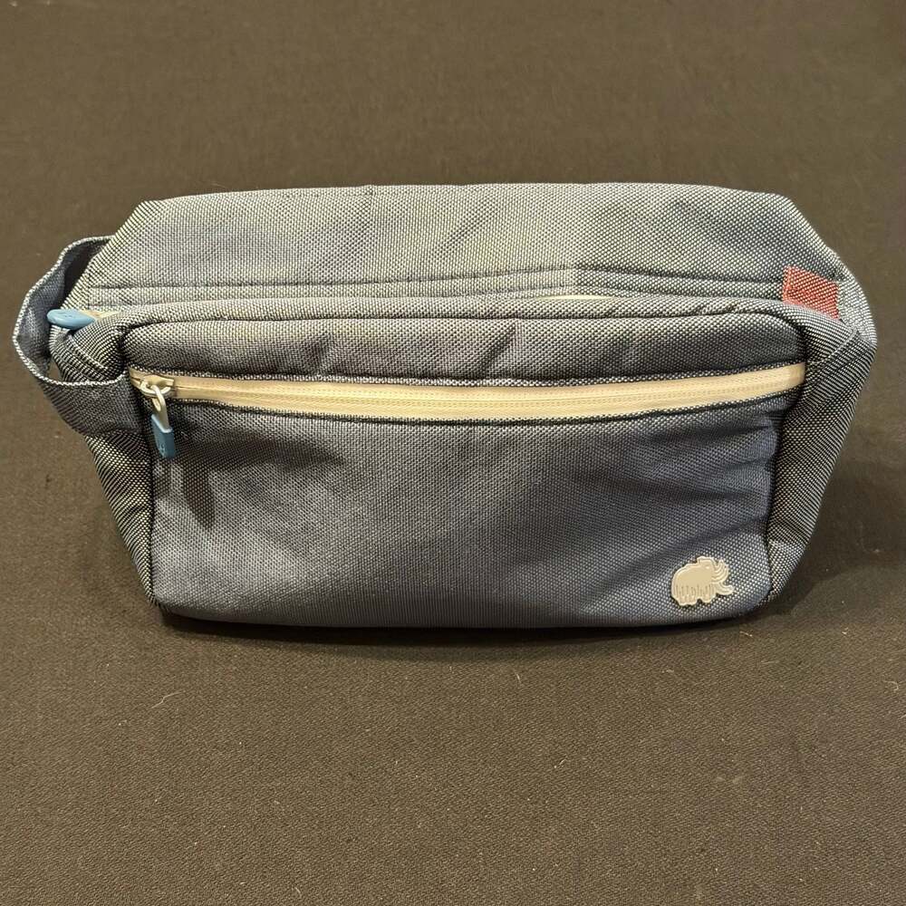 Harry's Men's Mammoth Logo Zip-Close Durable Toiletry Bag CA4 Blue Dopp Kit
